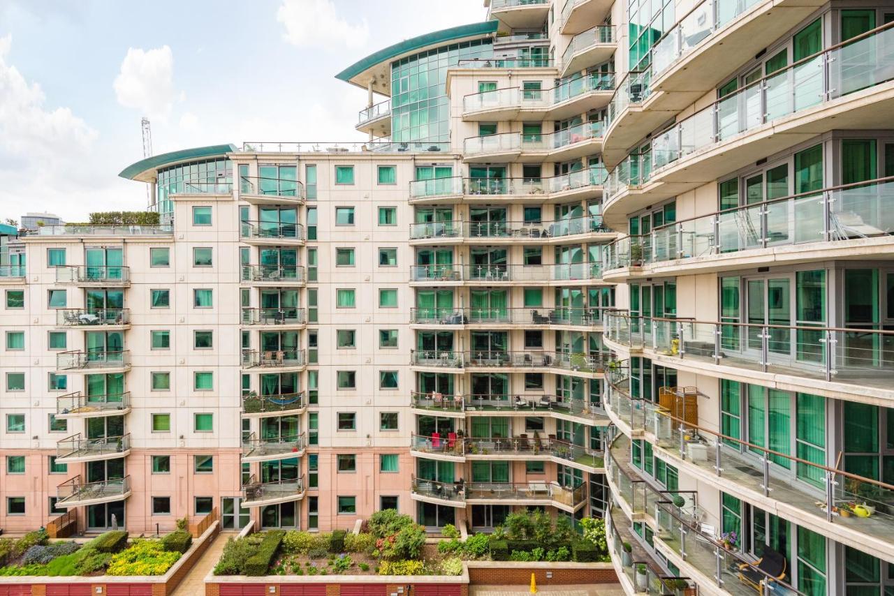 Riverside 2-Bedroom Apartments 런던 외부 사진