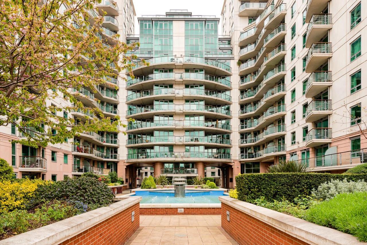 Riverside 2-Bedroom Apartments 런던 외부 사진