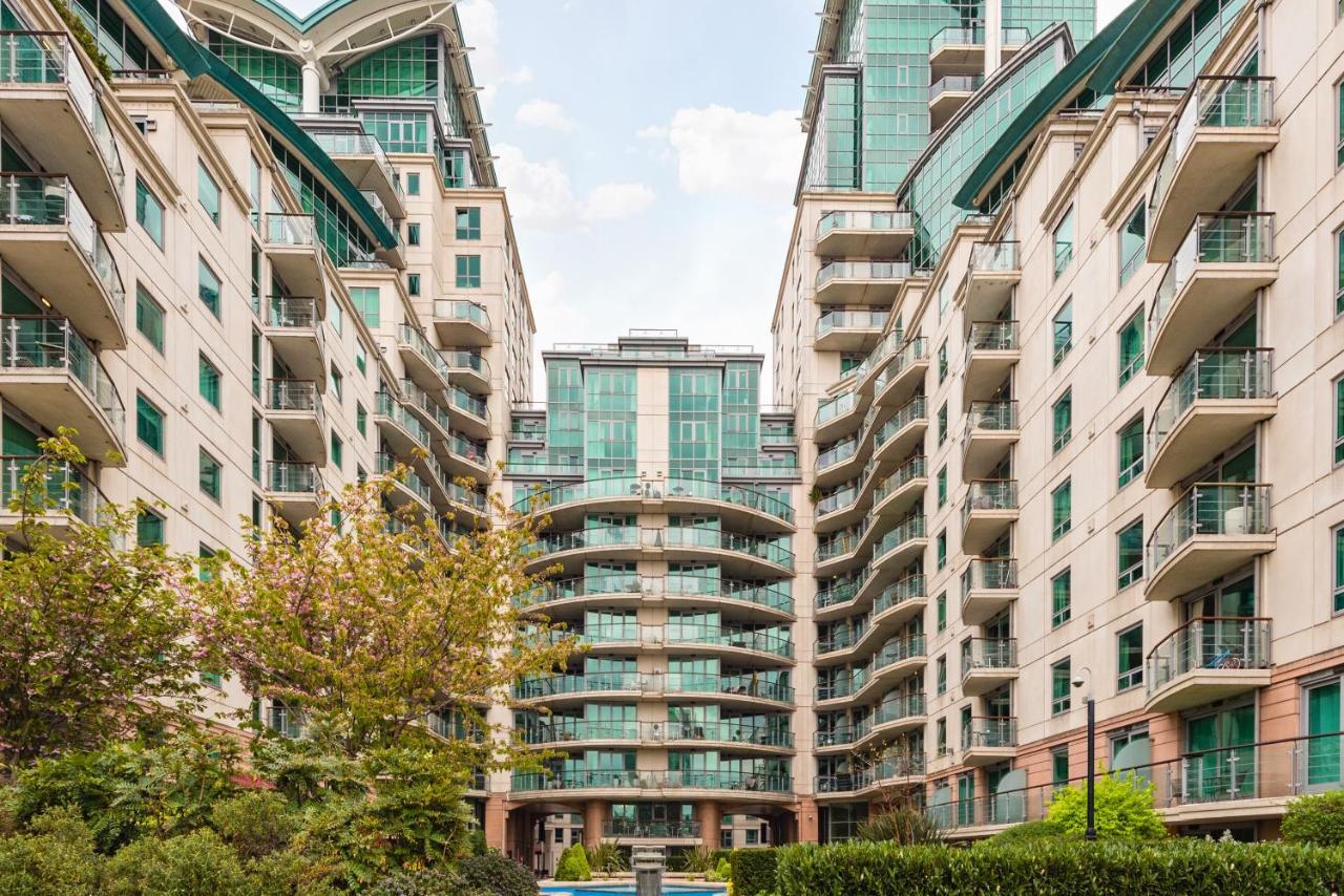 Riverside 2-Bedroom Apartments 런던 외부 사진